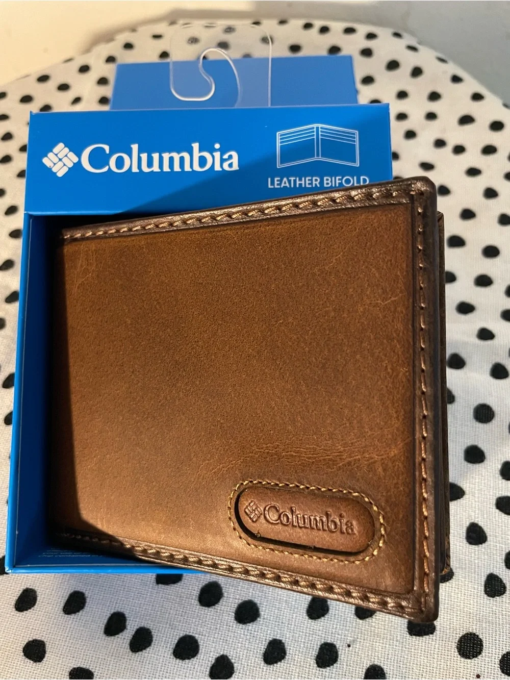 Columbia Brown Leather Bifold Wallet - Classic Tan Finish